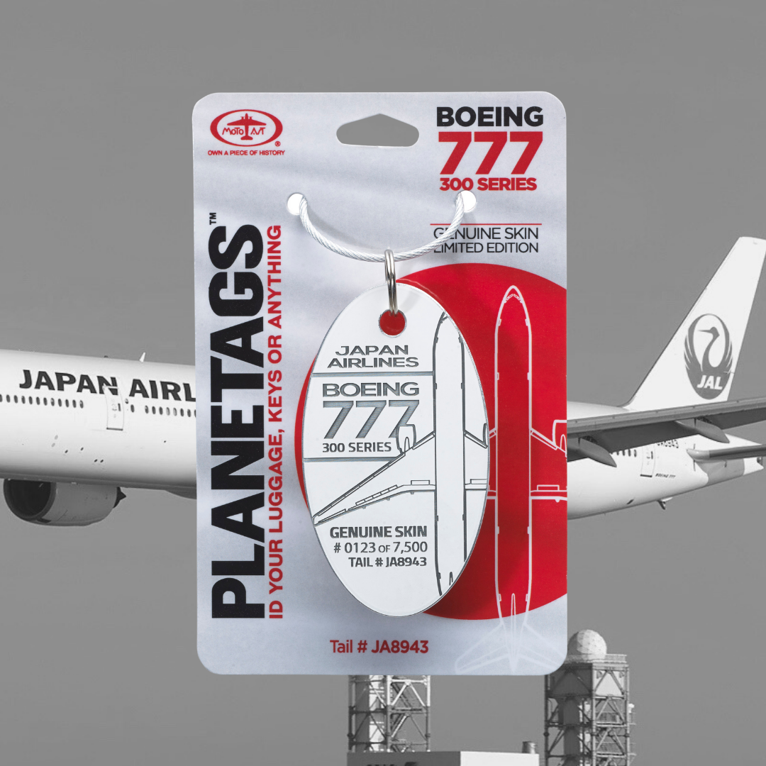 b777-japanair-pilot-shop-mexico-9