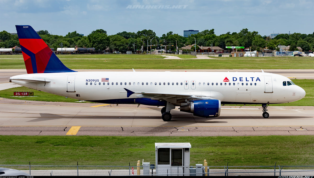 PlaneTags - Airbus A320 Delta Air Lines (N309US)