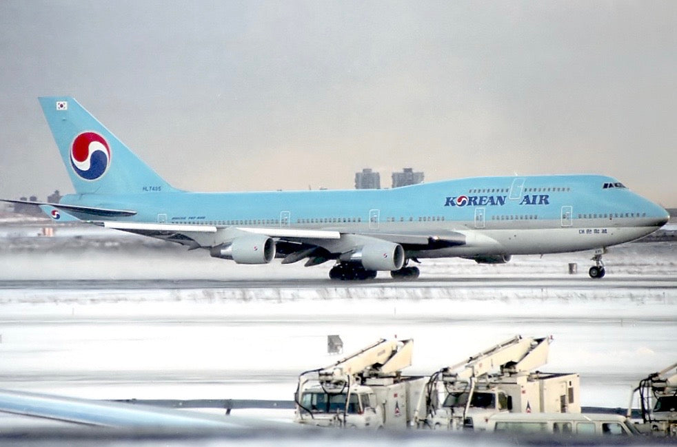 b747-koreanair-pilot-shop-mexico-6