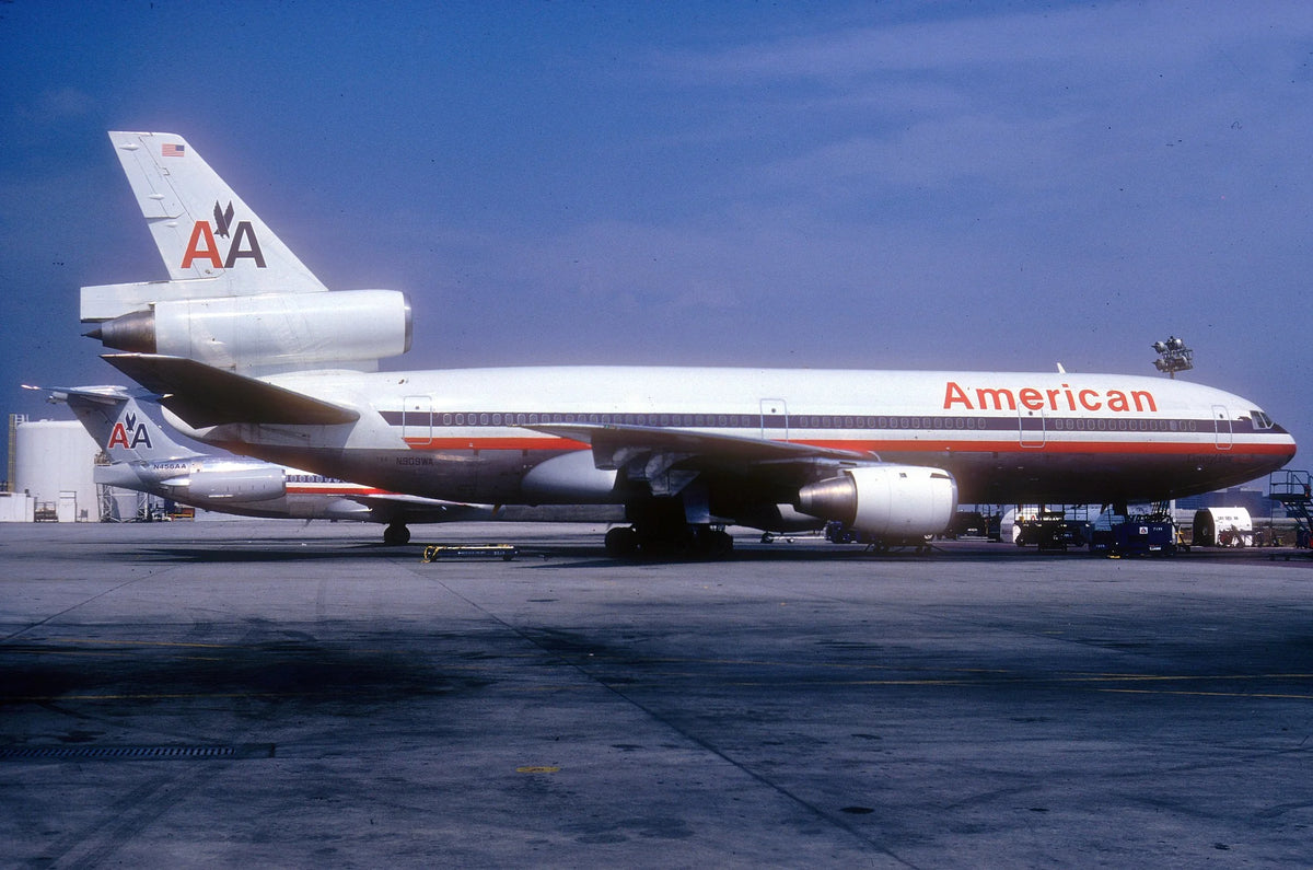 PlaneTags - McDonnell Douglas DC-10 American Airlines (N125AA)