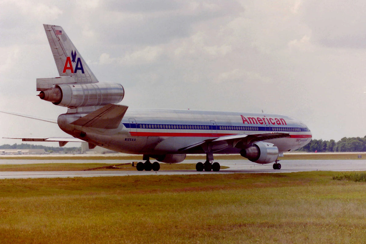 PlaneTags - McDonnell Douglas DC-10 American Airlines (N125AA)